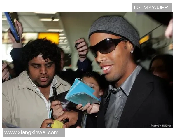 法国足球明星鸡冠头的传奇人生与球场风采揭秘